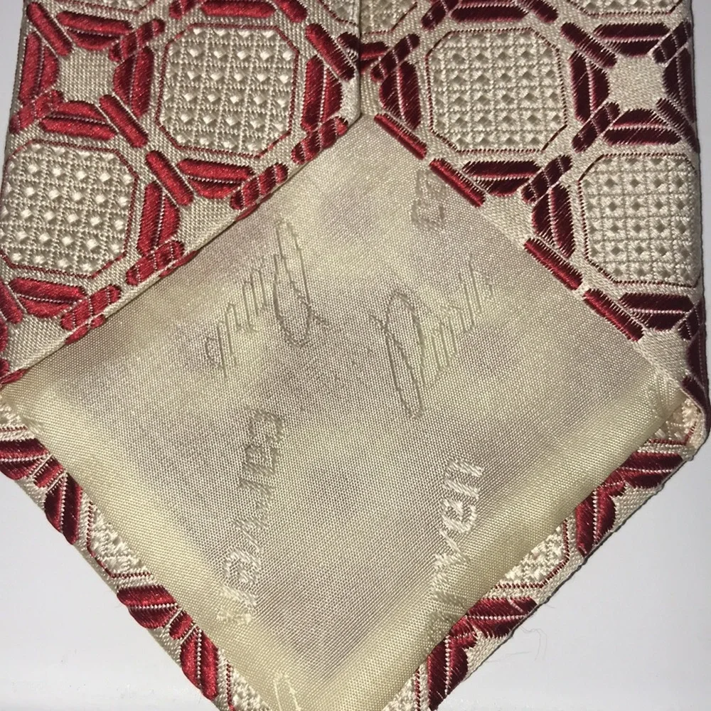 La Cravate Carven Paris Men’s Vintage Red Cream Octagon Geometrical Pattern Tie